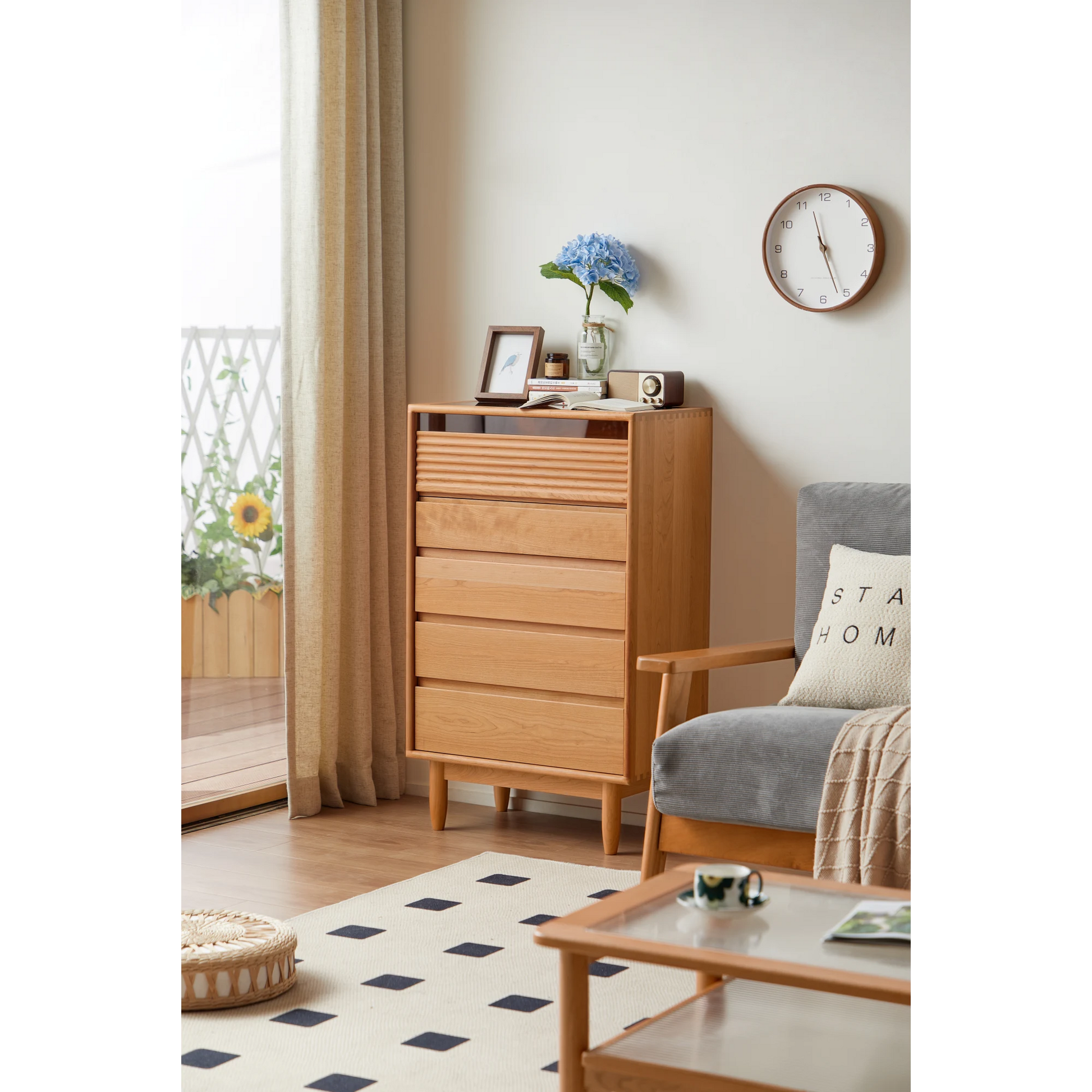 Linspire Flow Chest of 5 Drawers with Glass Top