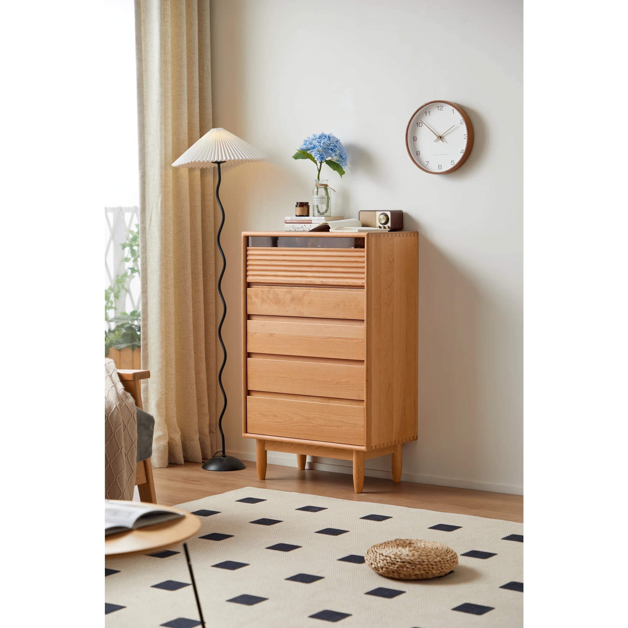 Linspire Flow Chest of 5 Drawers with Glass Top