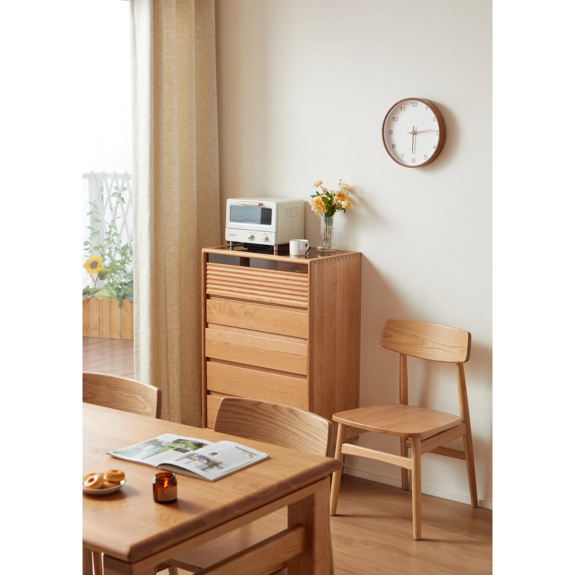 Linspire Flow Chest of 5 Drawers with Glass Top
