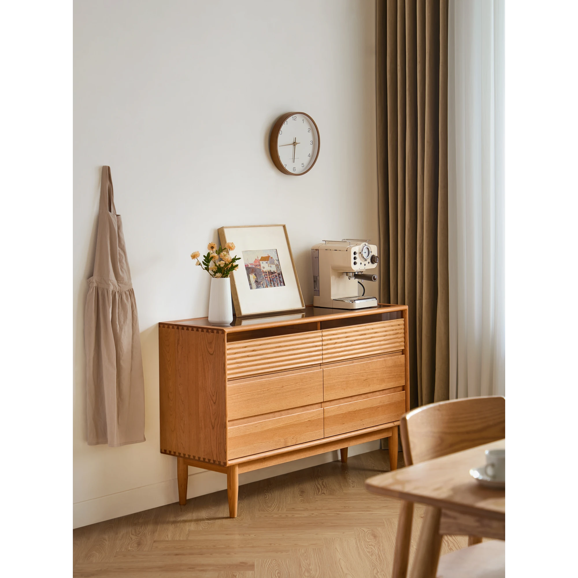 Linspire Flow Chest of 6 Drawers with Glass Top