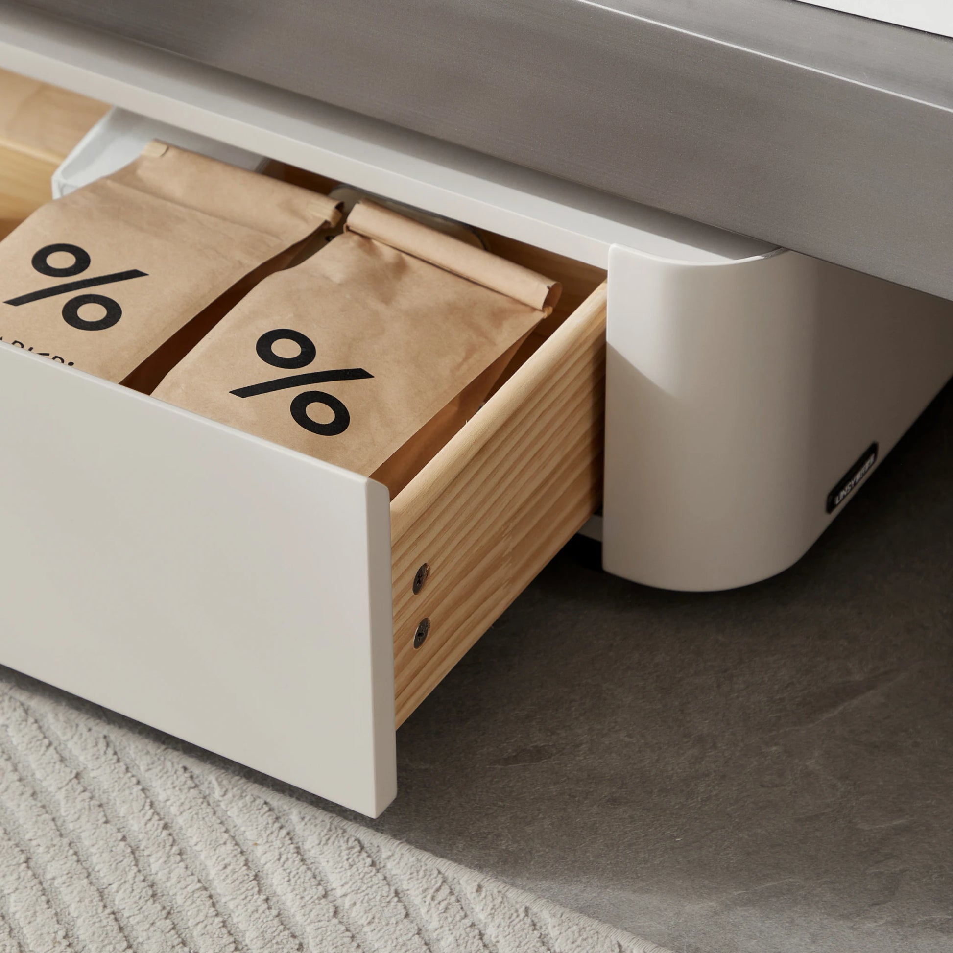 Linspire Hayden Extendable Entertainment Unit