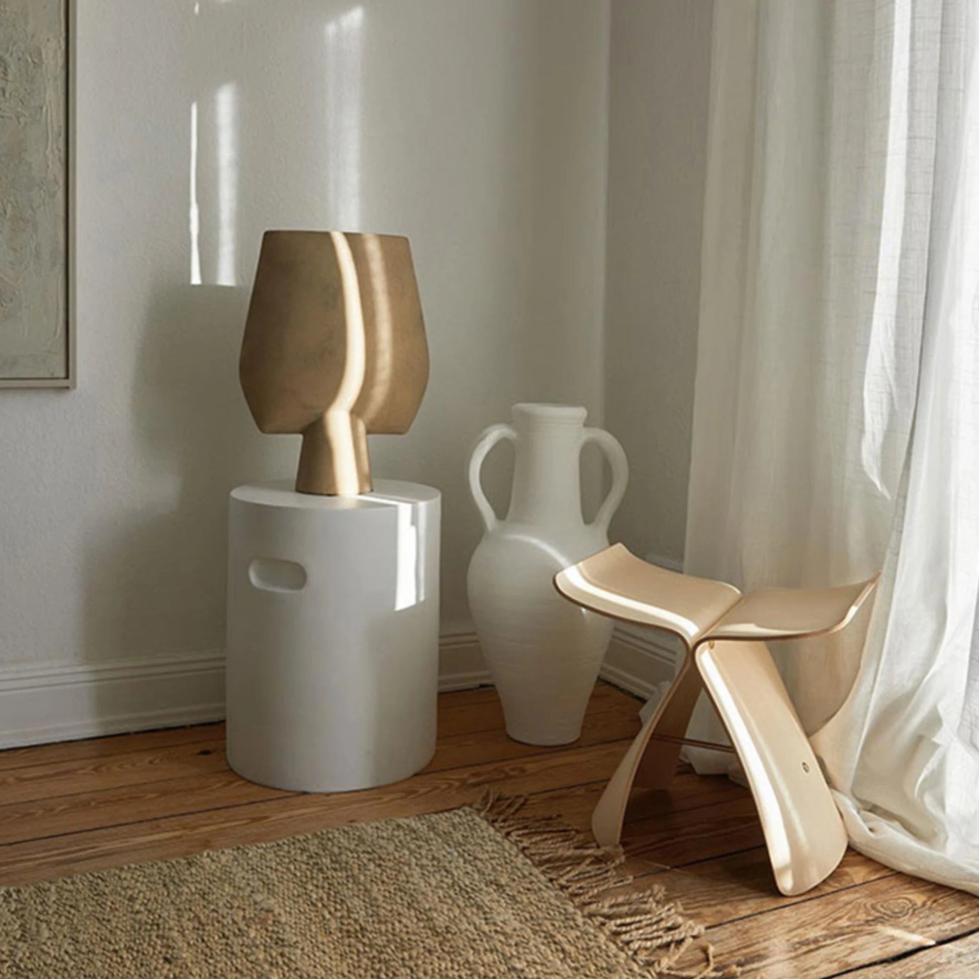 MODE Sori Yanagi Butterfly Side Table Replica