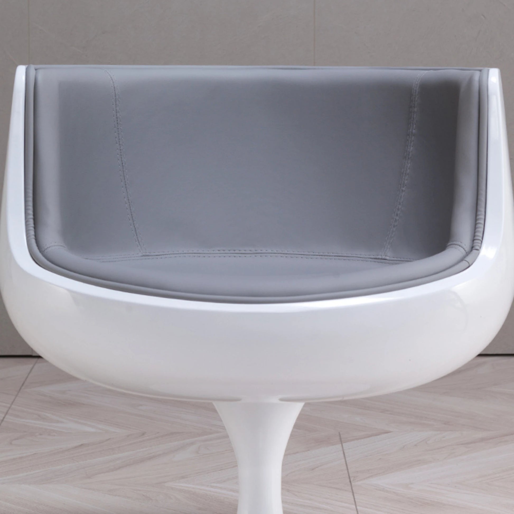 MODE Eero Aarnio Cognac Chair Replica