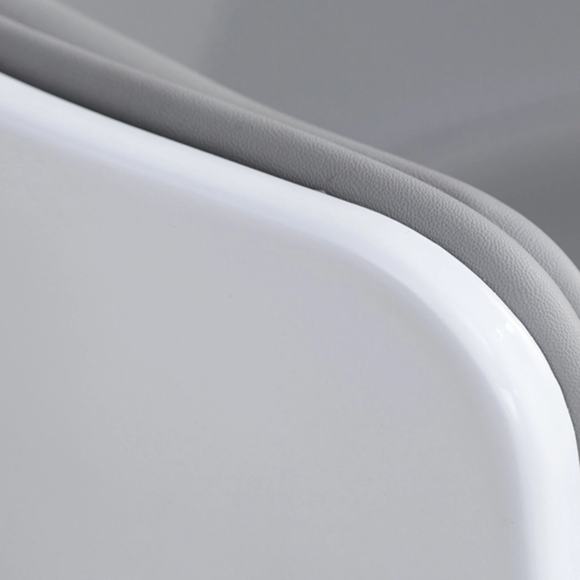 MODE Eero Aarnio Cognac Chair Replica