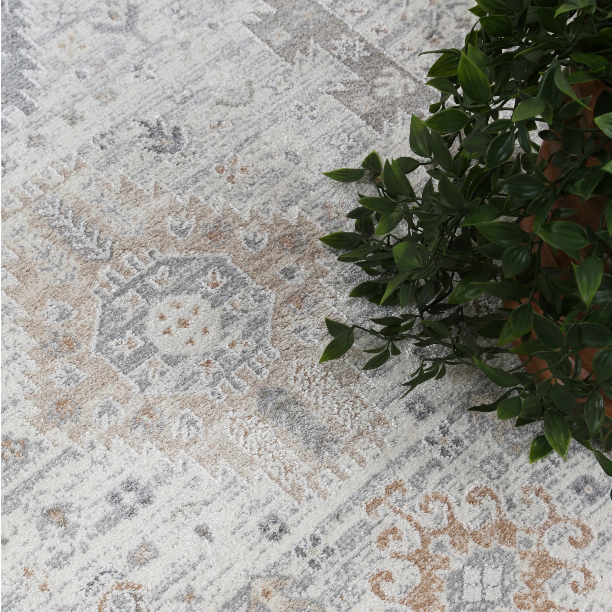 Wild Yarn Seasons Vintage Serengeti Rug, Cream, Grey
