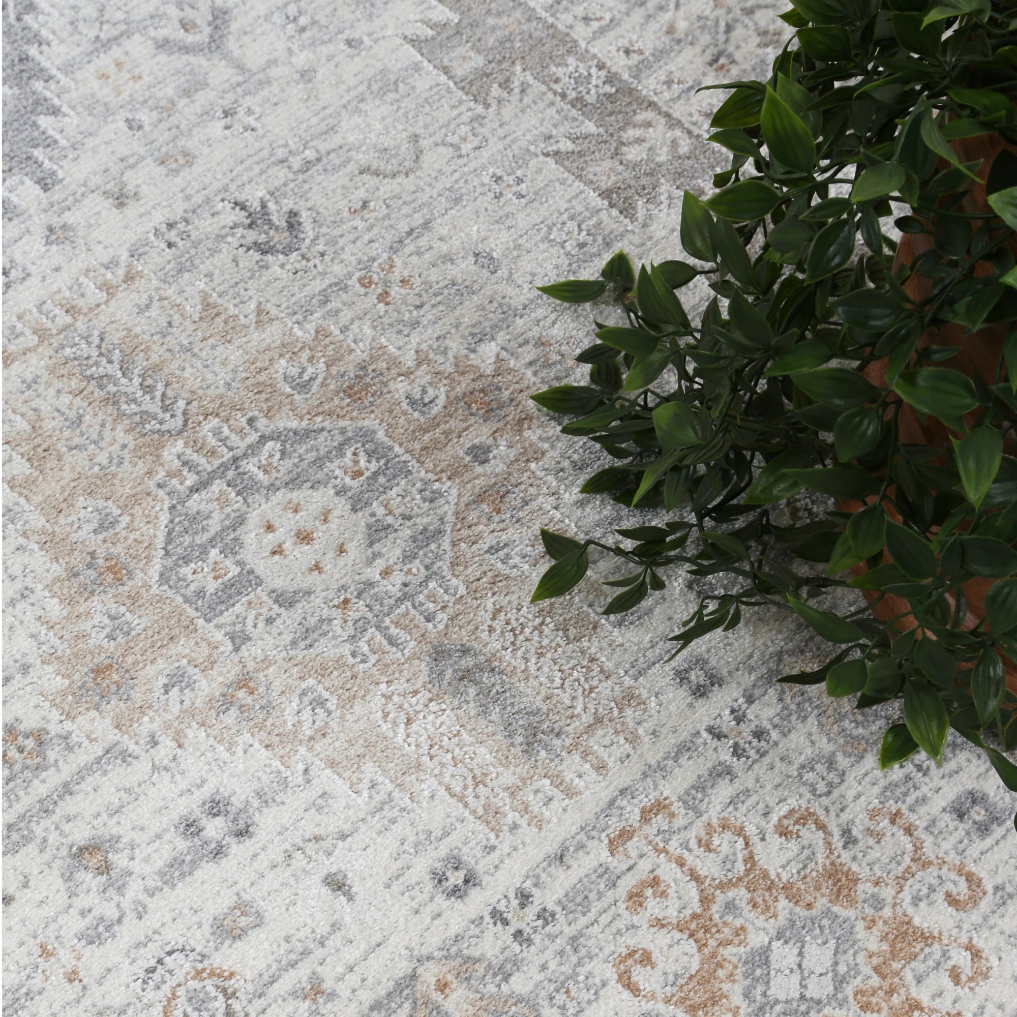 Wild Yarn Seasons Vintage Serengeti Rug, Cream, Grey