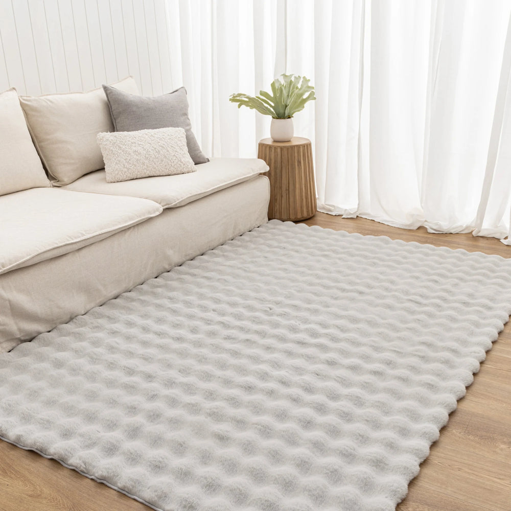 DreamWeaver Essence Rectangle Machine Washable Rug, Silver