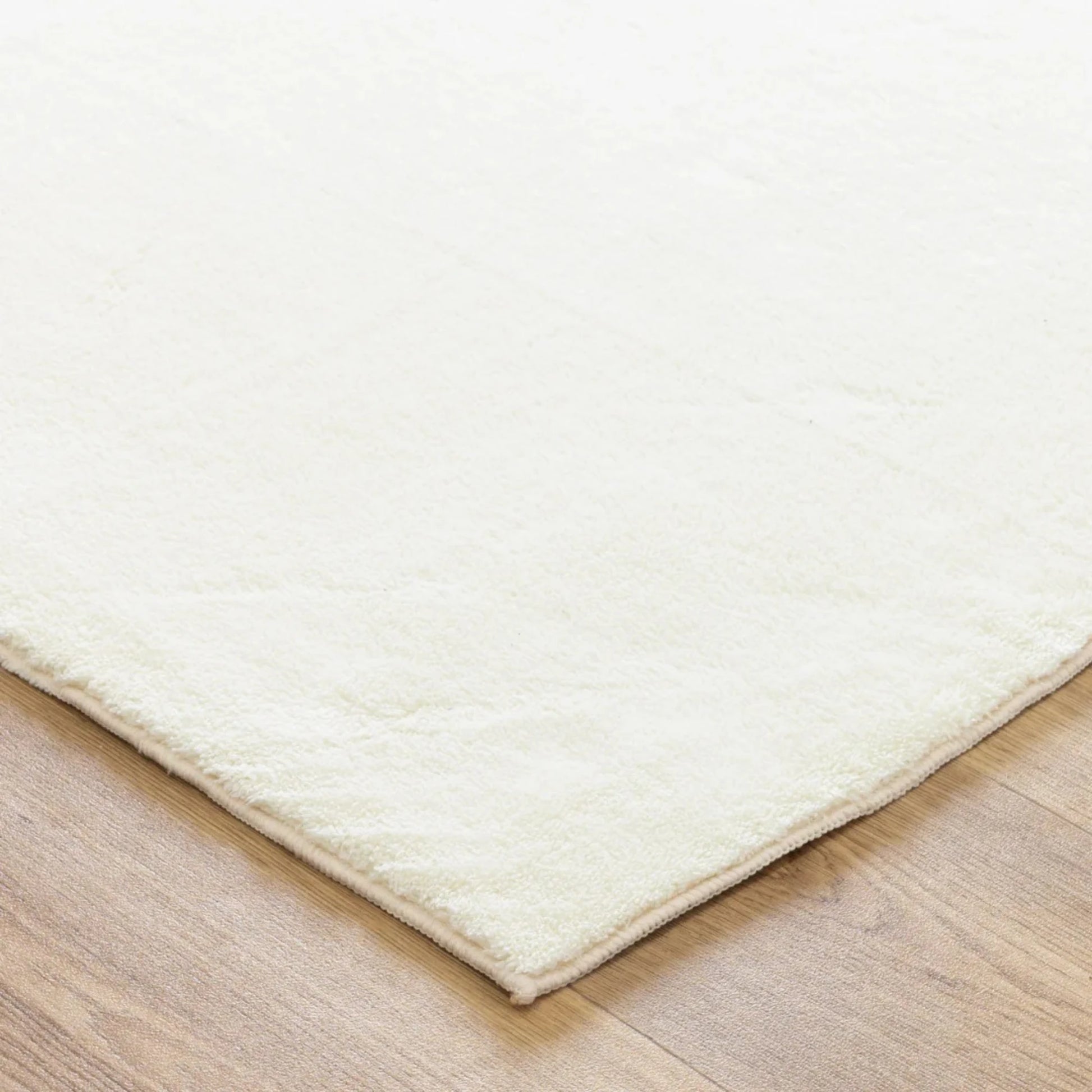 DreamWeaver Oasis Plain Machine Washable Rug, Cream