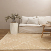 DreamWeaver Oasis Diamonds Machine Washable Rug, Diamonds Beige
