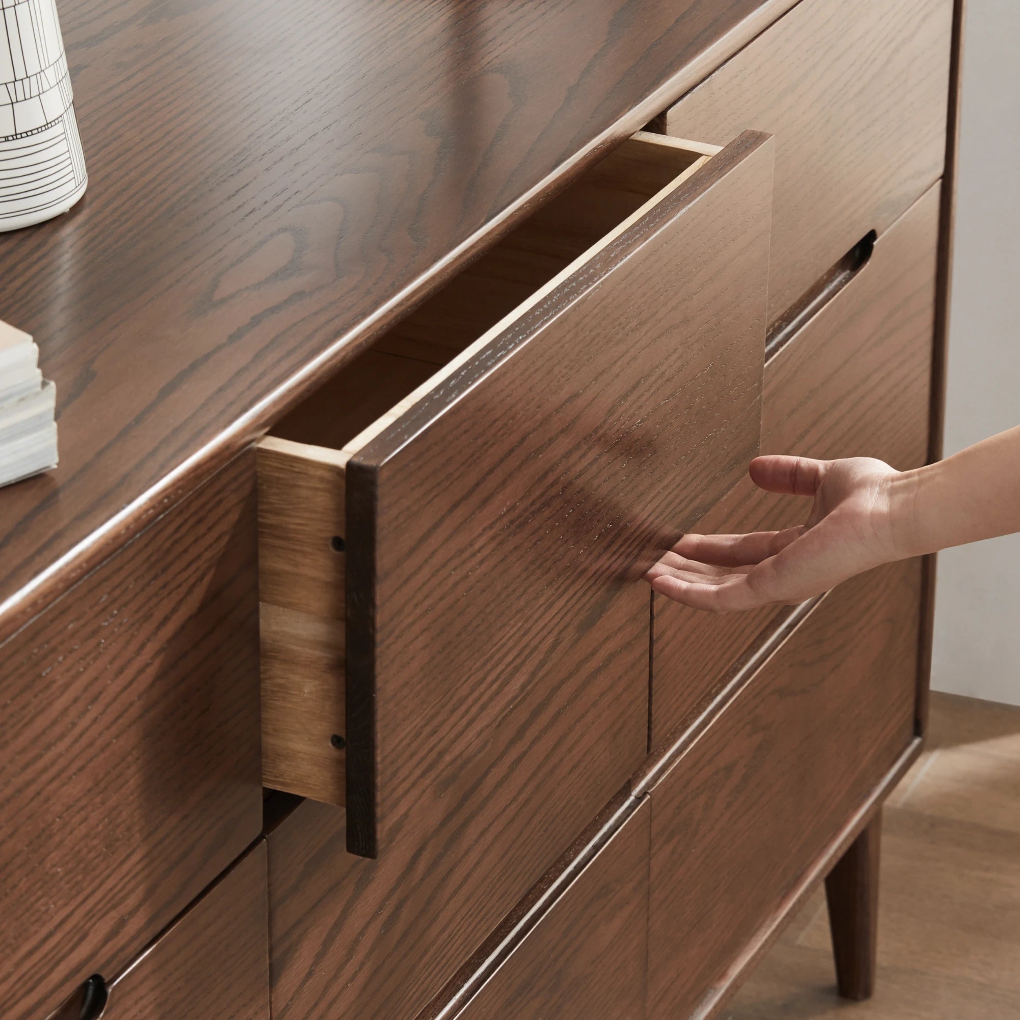 Solidwood Bailey Chest of 9 Drawers