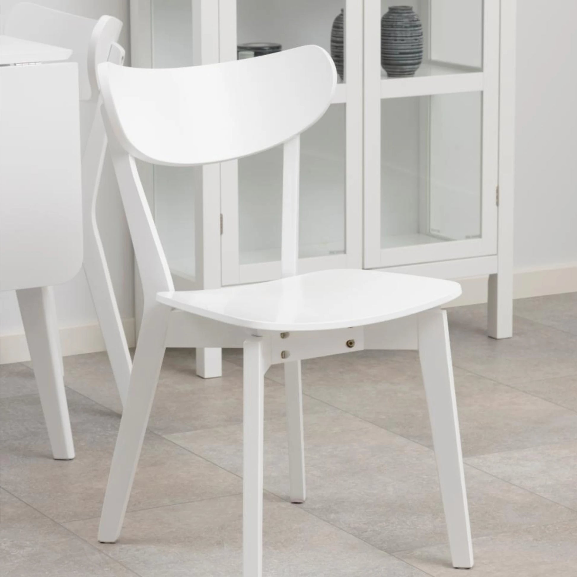 Hjem Design Roxby Round Dining Table Set, White