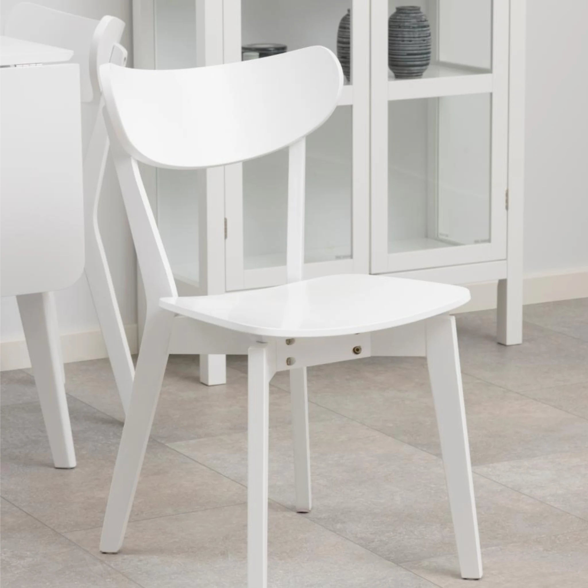Hjem Design Roxby Round Dining Table Set, White