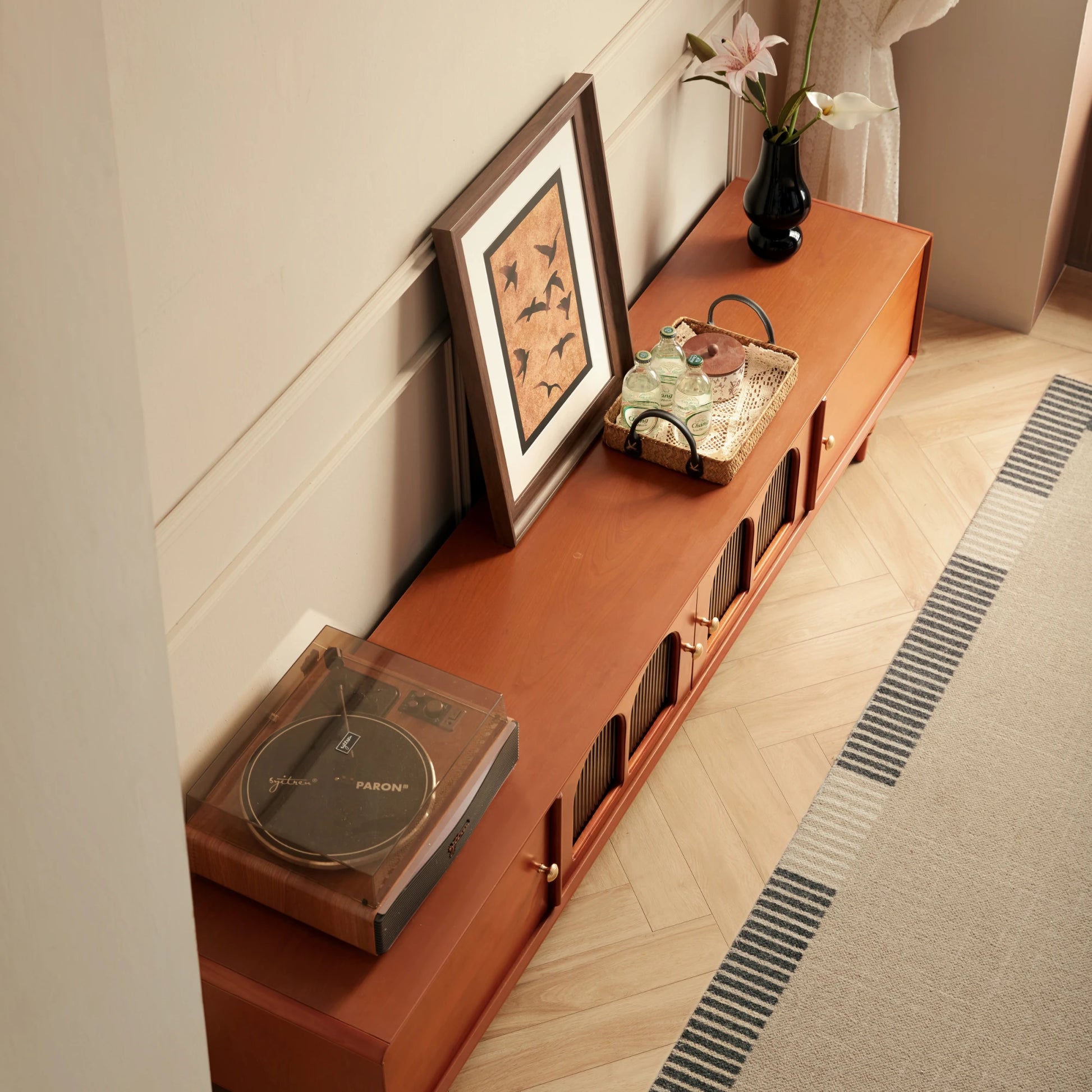 Linspire Gaenor Entertainment Unit