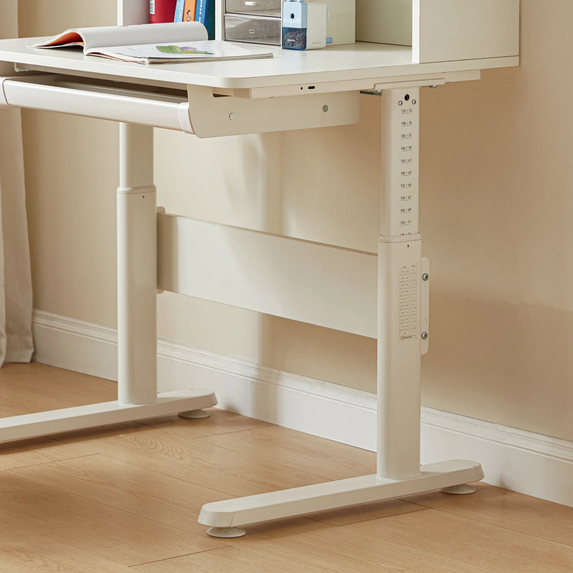 Linspire Lark Kids Desk and Chair Set